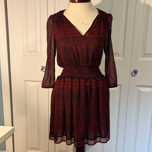 COPE XS Women's Burgundy Patterned Long-Sleeve V-Neck Dress Shiffon dress
